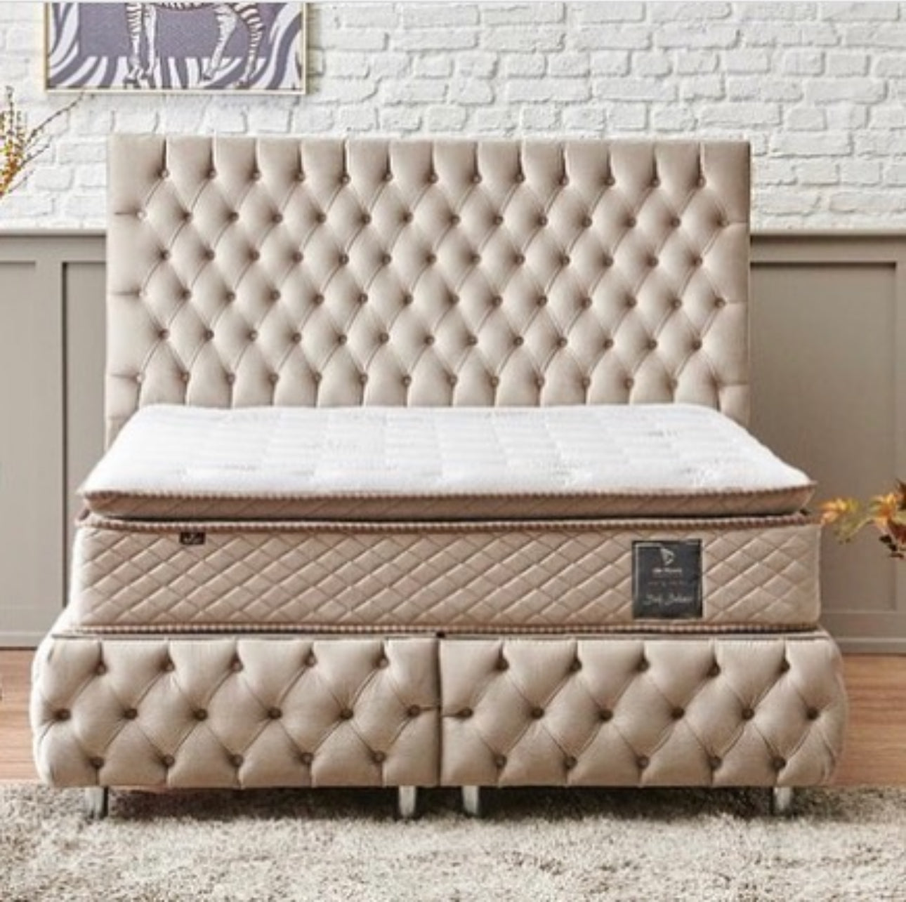 Boxspring De Novo 2persoons Bed Model Hermes beige.